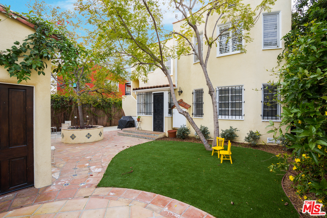 1272 South Ridgeley Drive Los Angeles, CA 90019 - Photo 38 of 41