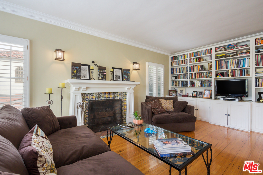 1272 South Ridgeley Drive Los Angeles, CA 90019 - Photo 6 of 41
