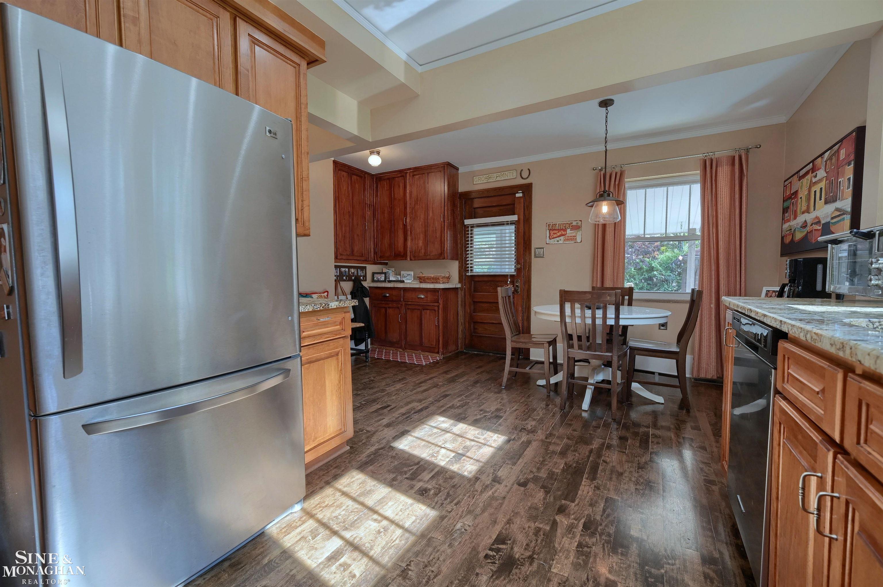 866 Barrington Road Grosse Pointe Park, MI 48230 - Photo 11 of 46