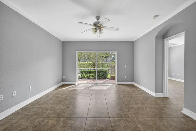 $170,000 | 4723 Lucerne Lakes Boulevard East, Unit 612, Lake Worth, FL 33467