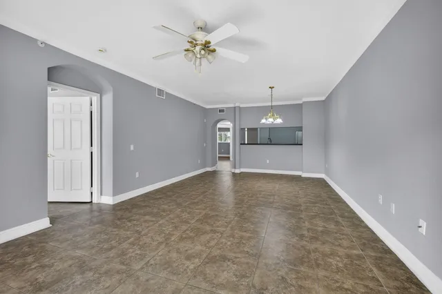 $170,000 | 4723 Lucerne Lakes Boulevard East, Unit 612, Lake Worth, FL 33467