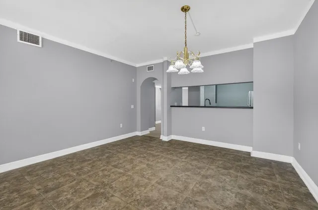 $170,000 | 4723 Lucerne Lakes Boulevard East, Unit 612, Lake Worth, FL 33467