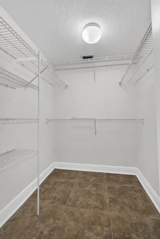 $170,000 | 4723 Lucerne Lakes Boulevard East, Unit 612, Lake Worth, FL 33467