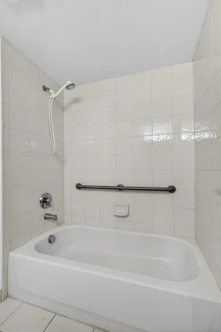 $170,000 | 4723 Lucerne Lakes Boulevard East, Unit 612, Lake Worth, FL 33467