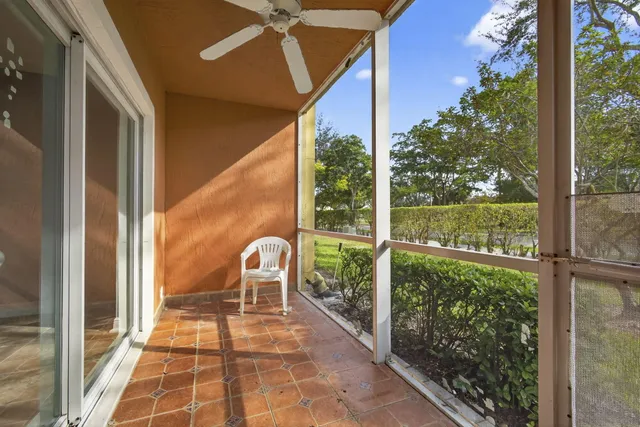 $170,000 | 4723 Lucerne Lakes Boulevard East, Unit 612, Lake Worth, FL 33467