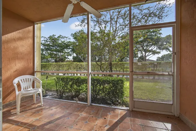 $170,000 | 4723 Lucerne Lakes Boulevard East, Unit 612, Lake Worth, FL 33467