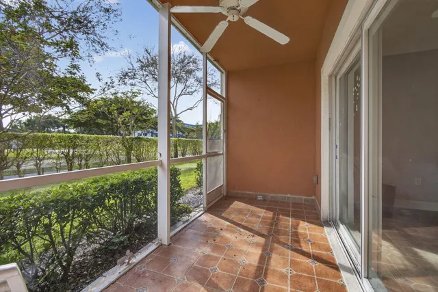 $170,000 | 4723 Lucerne Lakes Boulevard East, Unit 612, Lake Worth, FL 33467