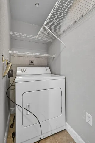 $170,000 | 4723 Lucerne Lakes Boulevard East, Unit 612, Lake Worth, FL 33467