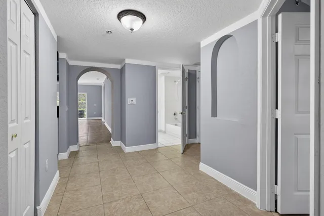 $170,000 | 4723 Lucerne Lakes Boulevard East, Unit 612, Lake Worth, FL 33467