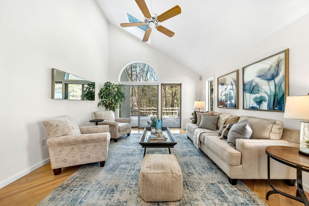 12 Cutting Cross Way, Unit 12 Wayland, MA 01778 - Photo 11 of 19