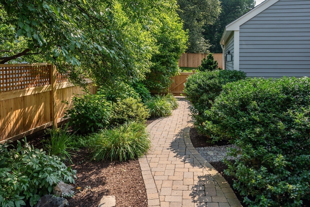 12 Cutting Cross Way, Unit 12 Wayland, MA 01778 - Photo 15 of 19