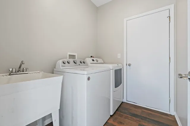 $3,300 | 32804 Bending Creek Road, McHenry, IL 60051