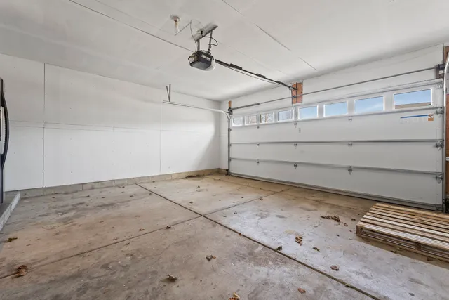 $3,300 | 32804 Bending Creek Road, McHenry, IL 60051