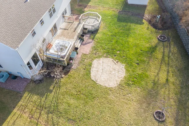 $3,300 | 32804 Bending Creek Road, McHenry, IL 60051