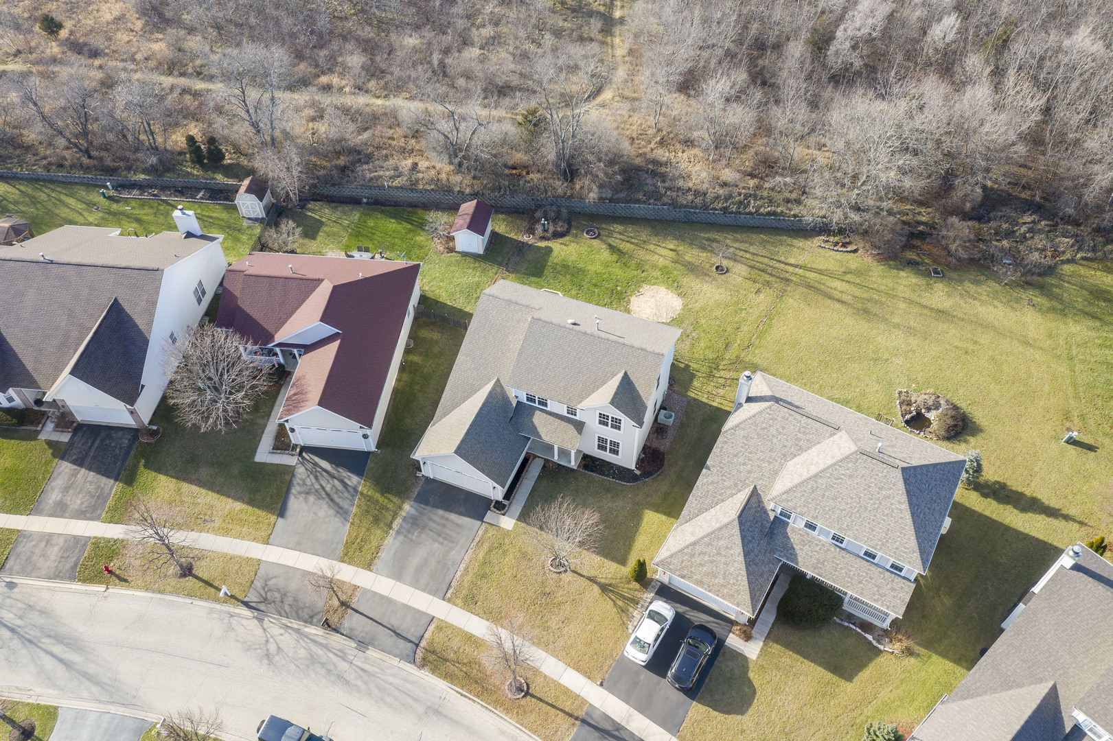 32804 Bending Creek Road McHenry, IL 60051 - Photo 40 of 42 an aerial view of a house with a ocean view