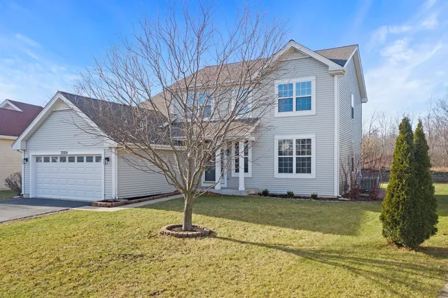 $3,300 | 32804 Bending Creek Road, McHenry, IL 60051