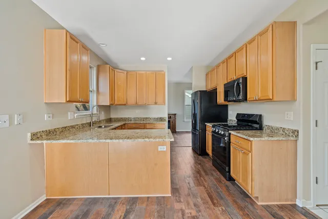 $3,300 | 32804 Bending Creek Road, McHenry, IL 60051