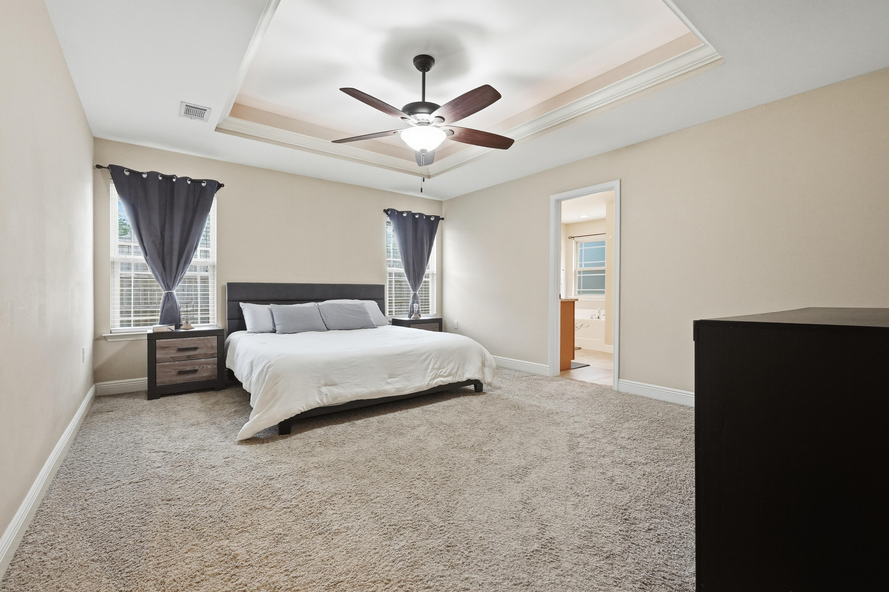 516 Grand Ridge Drive Crestview, FL 32539 - Photo 18 of 34 Owner's suite