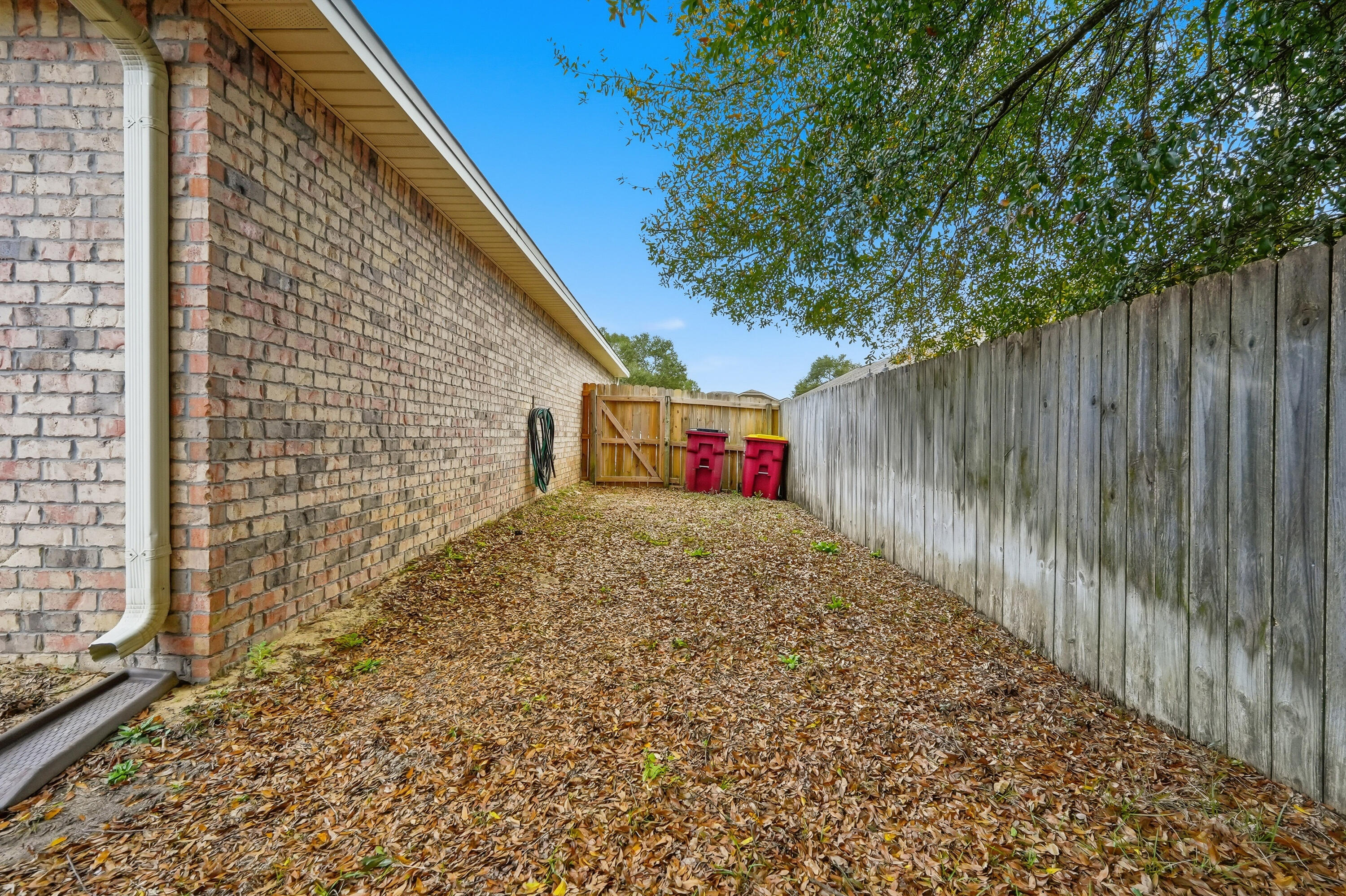 516 Grand Ridge Drive Crestview, FL 32539 - Photo 31 of 34 Side yard
