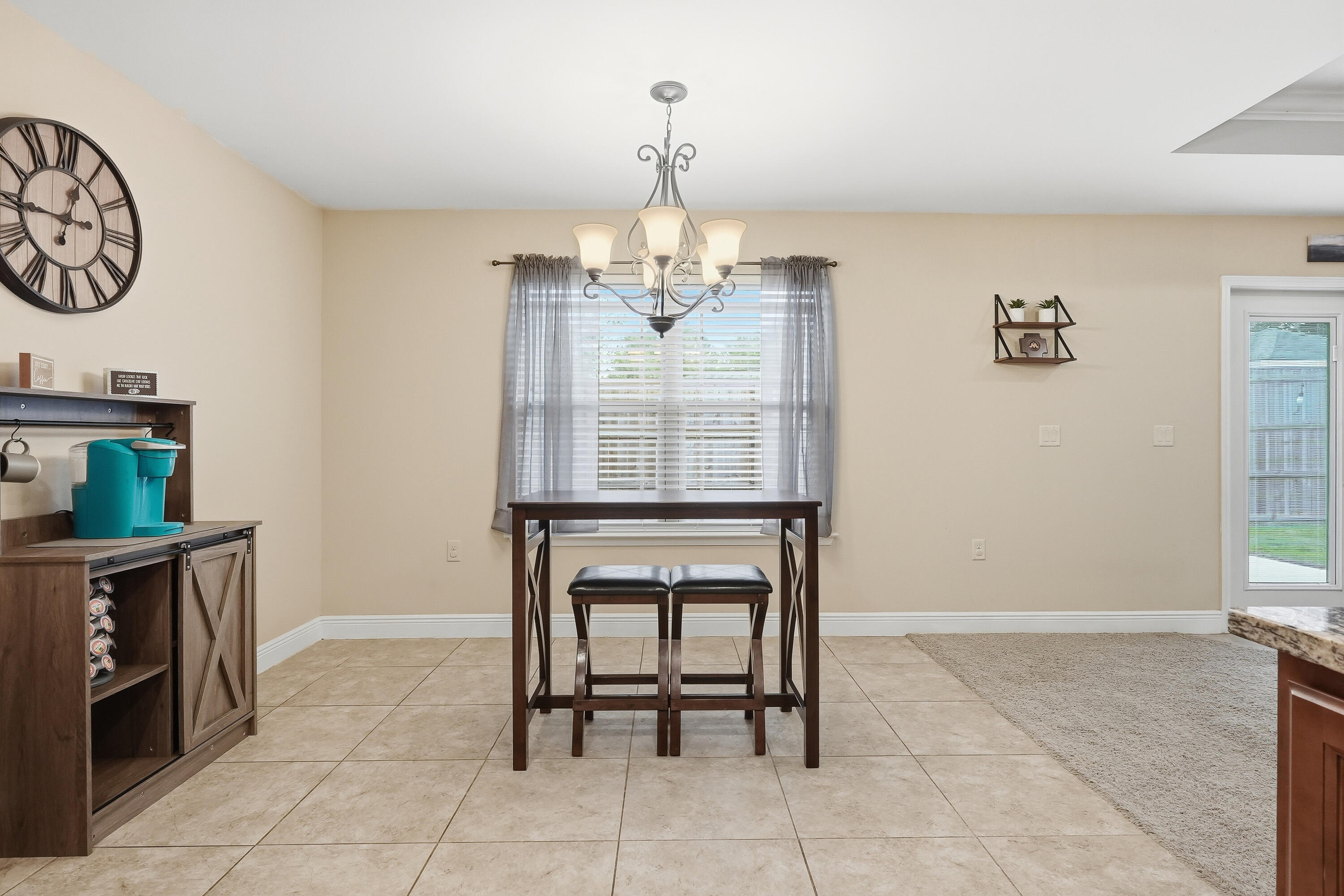 516 Grand Ridge Drive Crestview, FL 32539 - Photo 8 of 34 Dining area