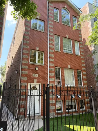 $4,100 | 1536 North Claremont Avenue, Unit 3, Chicago, IL 60622