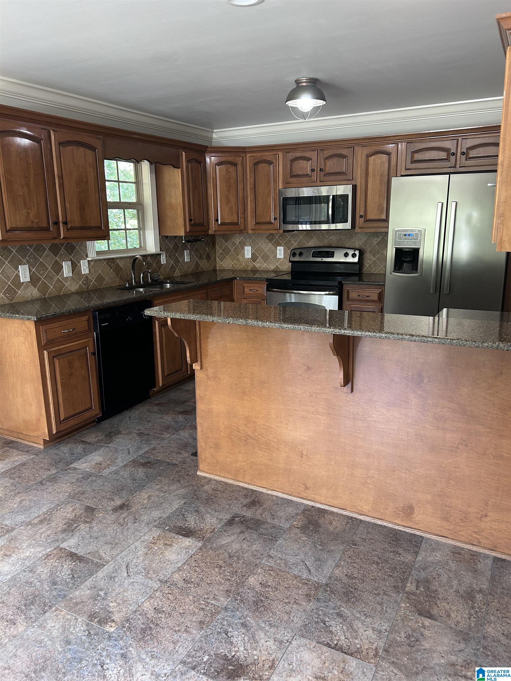 2359 Crystal Lake Road West Blocton, AL 35184 - Photo 11 of 37