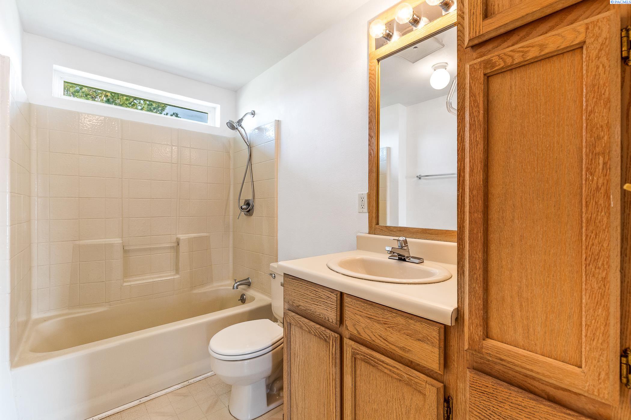 2012 South Steele Road Prosser, WA 99350 - Photo 37 of 47 Gallery Image 37