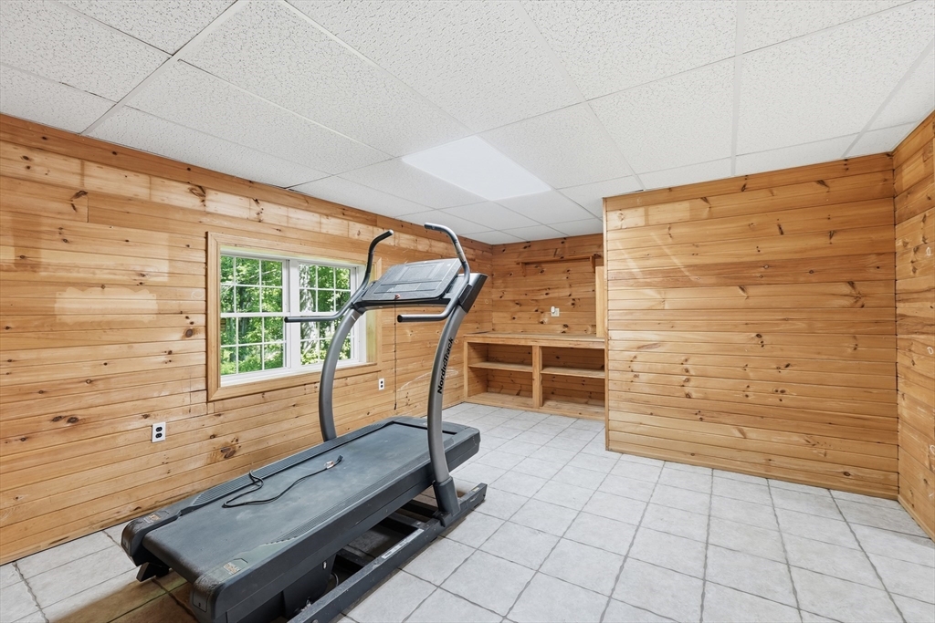 7 Hartwell Road Oxford, MA 01537 - Photo 32 of 42