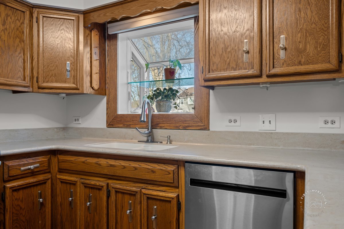 2408 Barkdoll Road Naperville, IL 60565 - Photo 12 of 29 Gallery Image 12