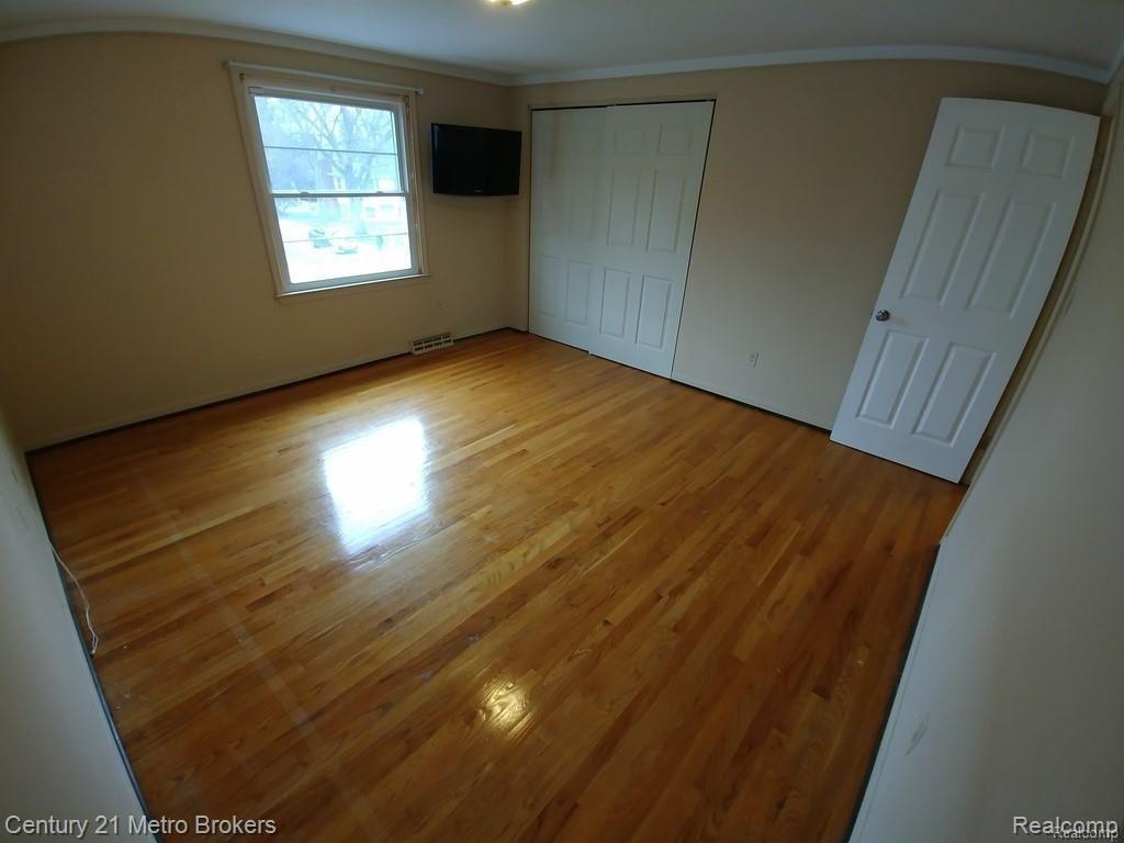 32250 Baintree Road Farmington Hills, MI 48334 - Photo 19 of 23