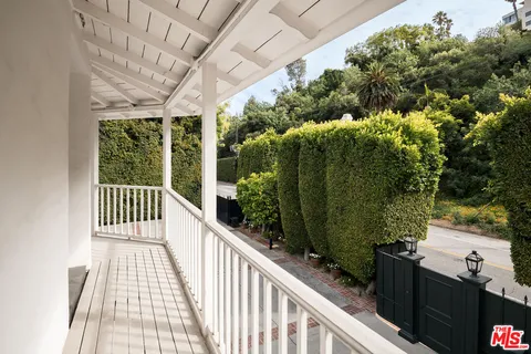 $8,995,000 | 760 North Beverly Glen Boulevard, Los Angeles, CA 90077