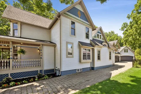 $2,650,000 | 636 North Dunton Avenue, Arlington Heights, IL 60004