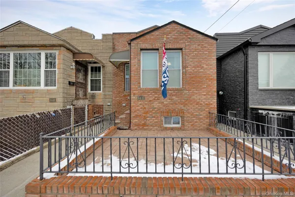 $619,000 | 64-51 59th Avenue | Maspeth