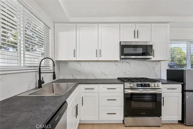 $999,000 | 11221 Balboa Boulevard, Granada Hills, CA 91344