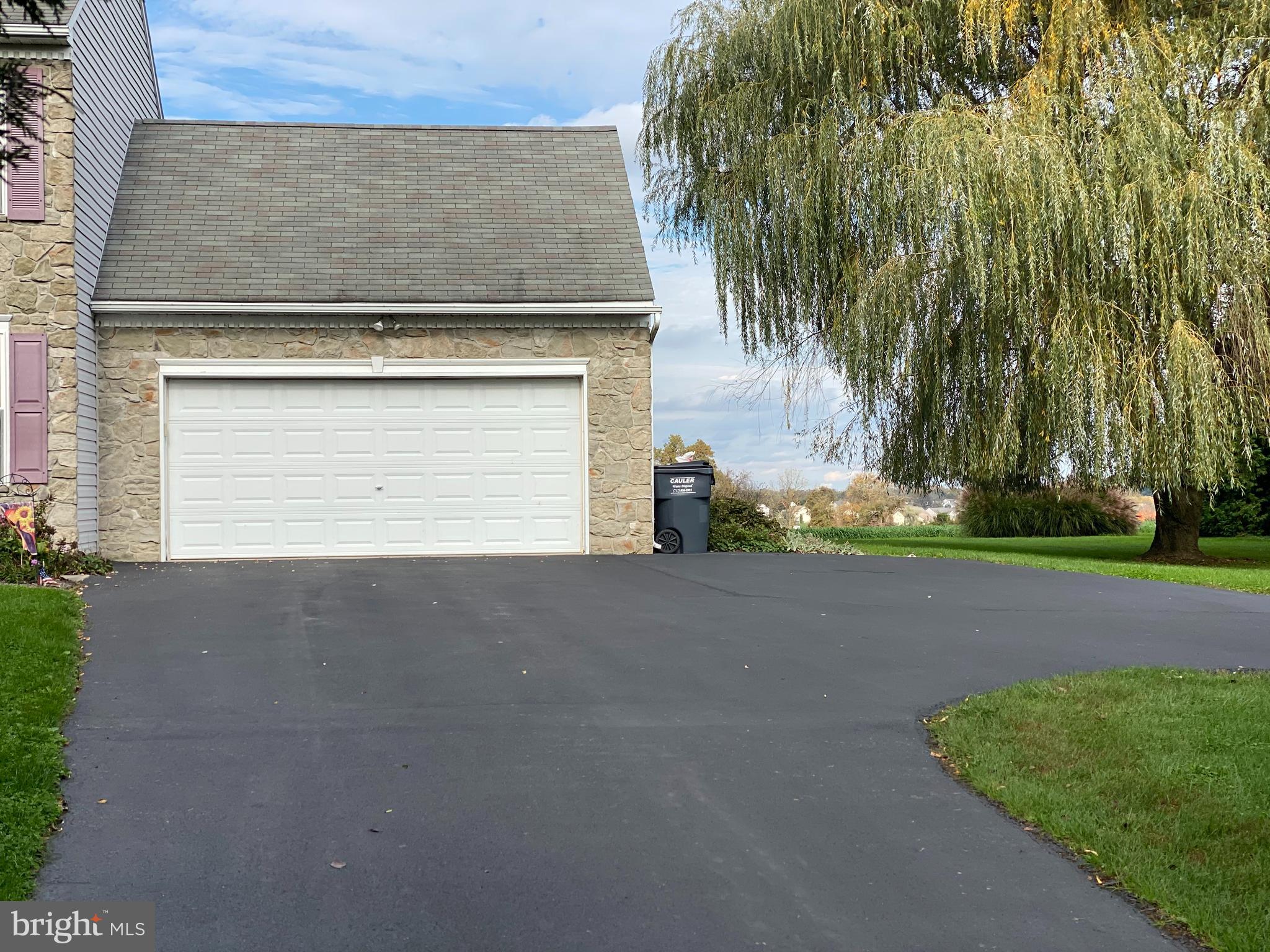 159 Election Road Oxford, PA 19363 - Photo 5 of 35 Expanded driveway