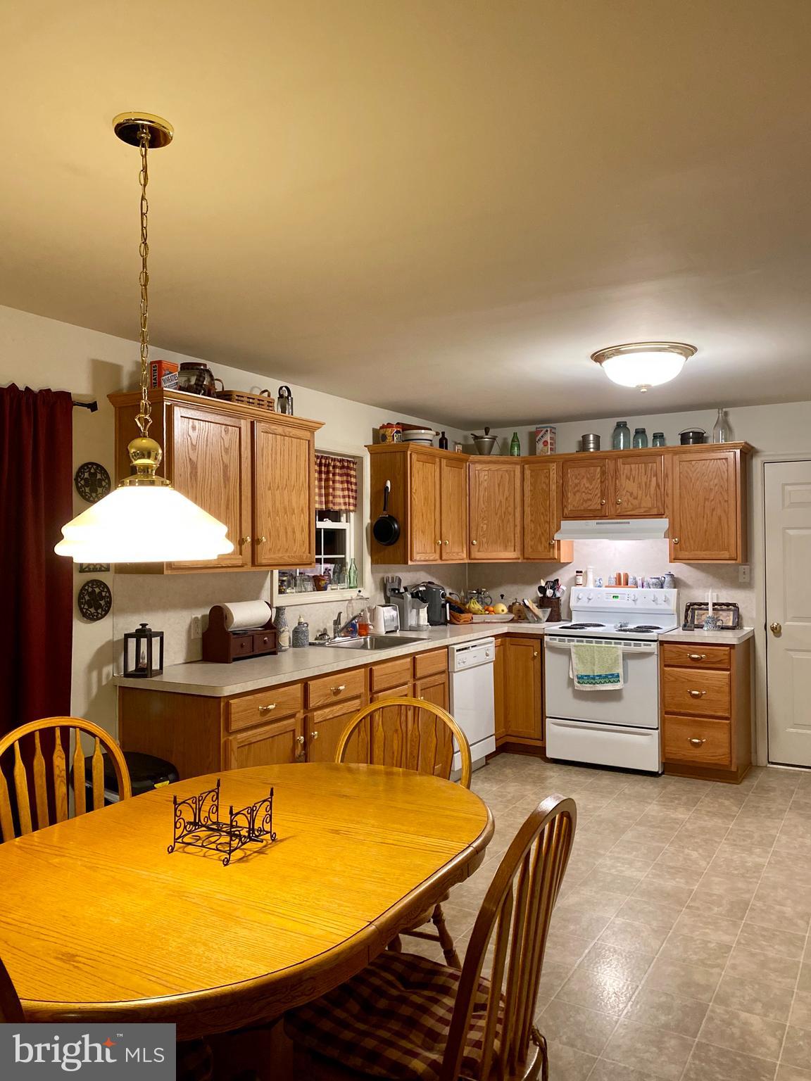 159 Election Road Oxford, PA 19363 - Photo 10 of 35 Kitchen