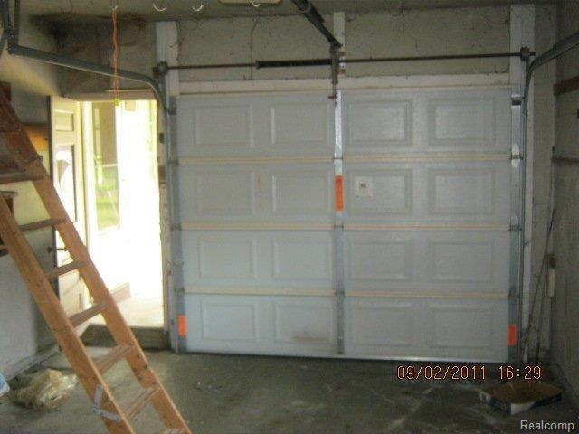 86 Barrington Road Bloomfield Hills, MI 48302 - Photo 19 of 19 664425Garage2