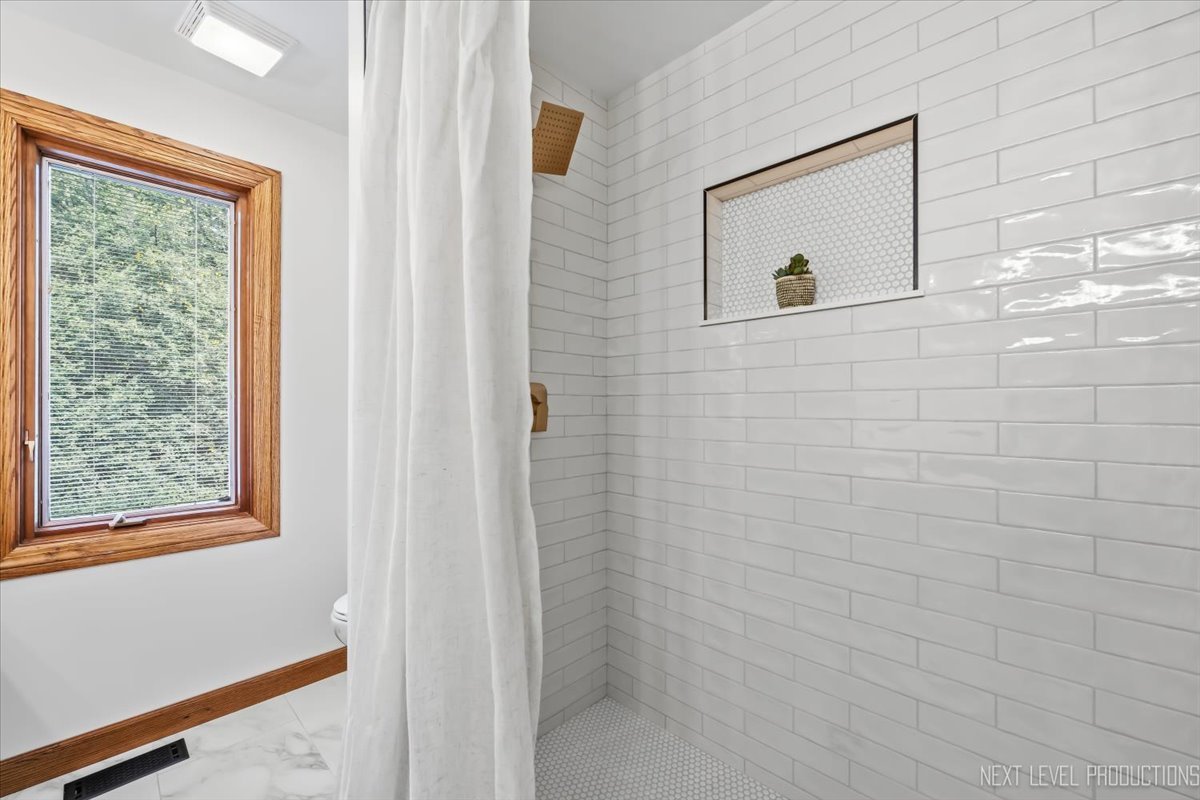 3663 Wolf Road Oswego, IL 60543 - Photo 36 of 78 Gallery Image 36