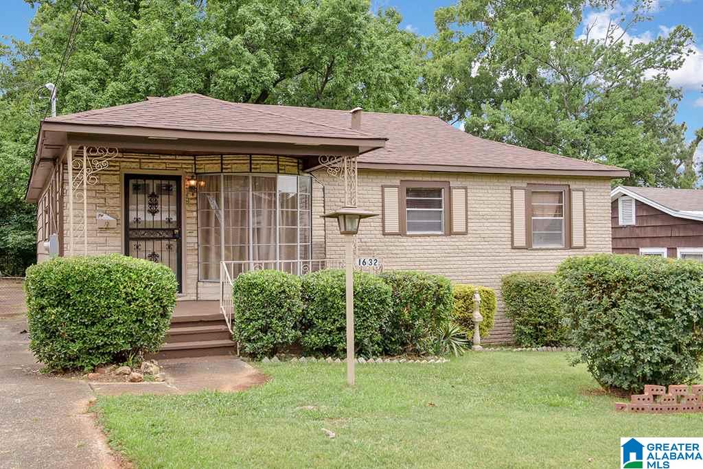 1632 Mims Street Southwest Birmingham, AL 35211 - Photo 2 of 23