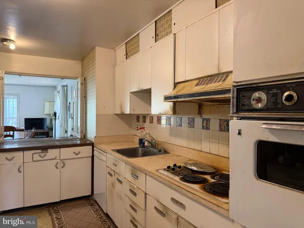 $1,250,000 | 1107 Dead Run Drive, McLean, VA 22101