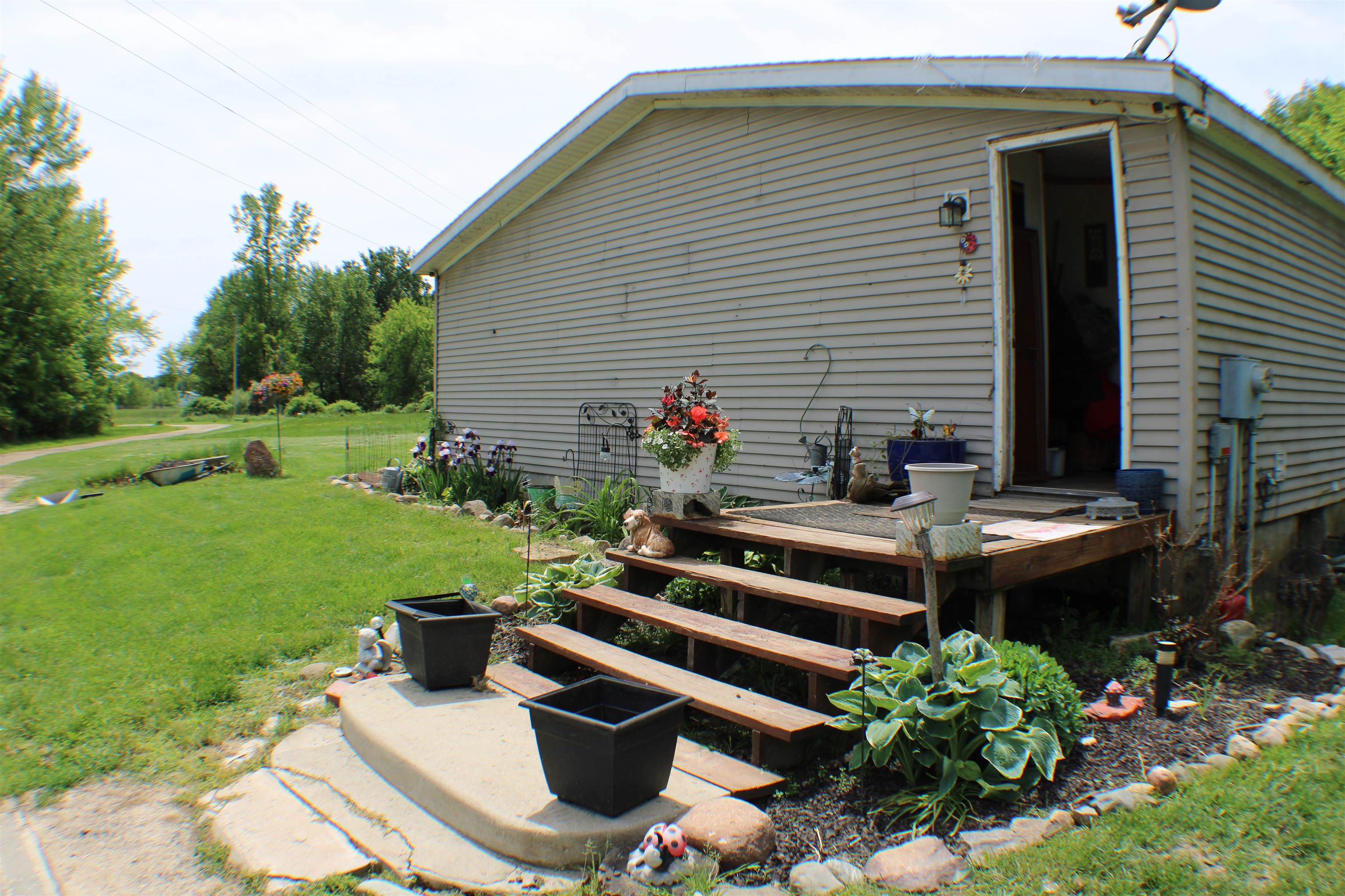 10202 Waterloo-Munith Road Munith, MI 49259 - Photo 7 of 48
