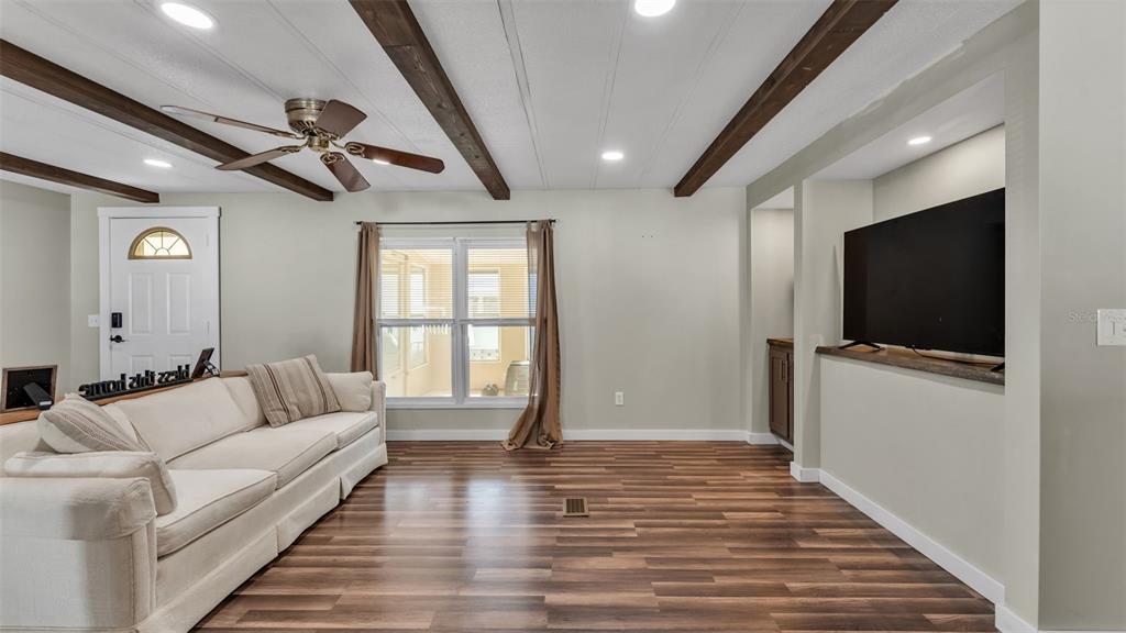 521 Oak Ridge East Lakeland, FL 33801 - Photo 6 of 32