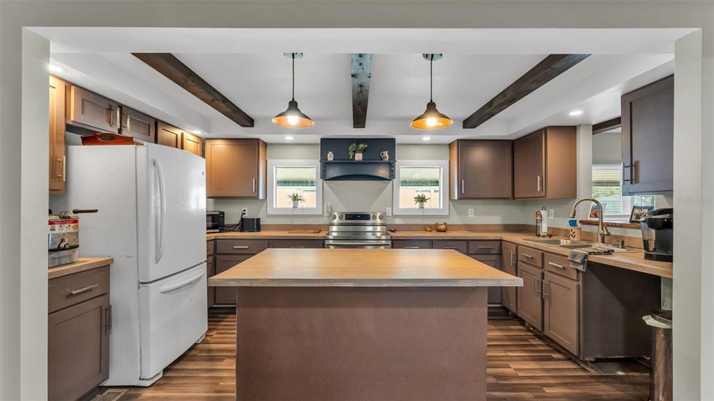 521 Oak Ridge East Lakeland, FL 33801 - Photo 10 of 32