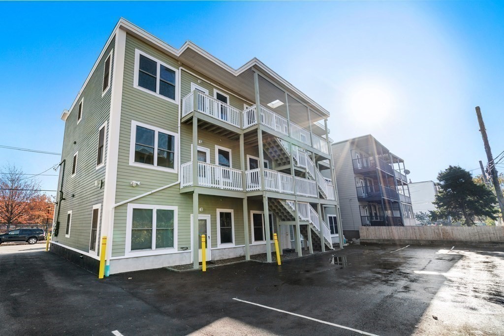 258 Bremen Street, Unit 1 Boston, MA 02128 - Photo 9 of 21