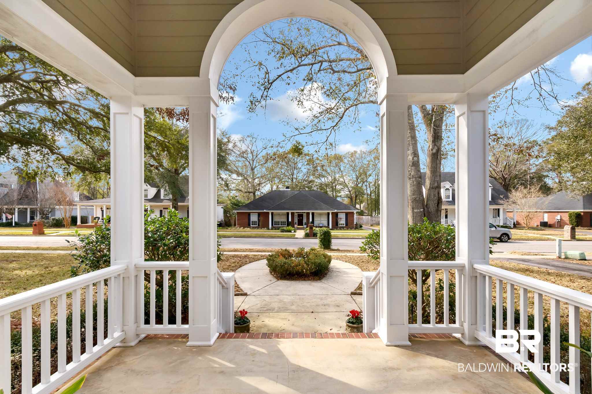 1121 Savannah Drive Mobile, AL 36609 - Photo 3 of 44