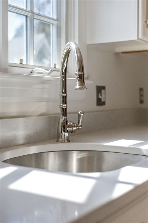 34 Front Street Marblehead, MA 01945 - Photo 18 of 41