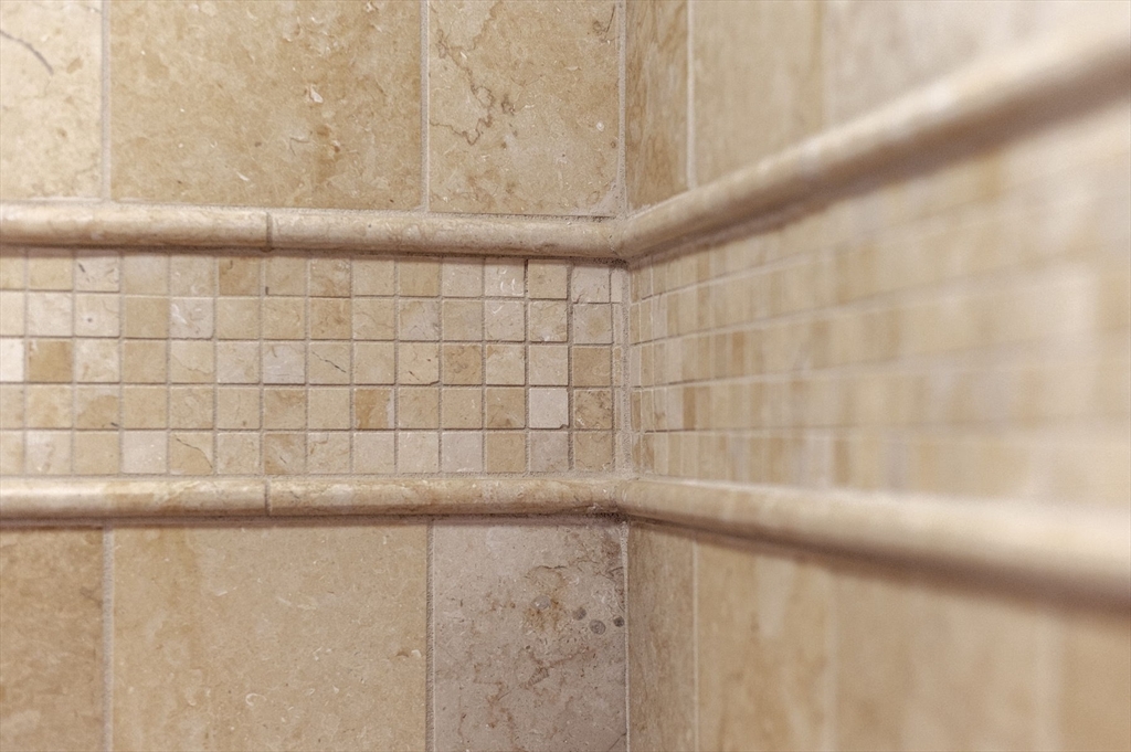 34 Front Street Marblehead, MA 01945 - Photo 22 of 41 a bathroom with a bathtub