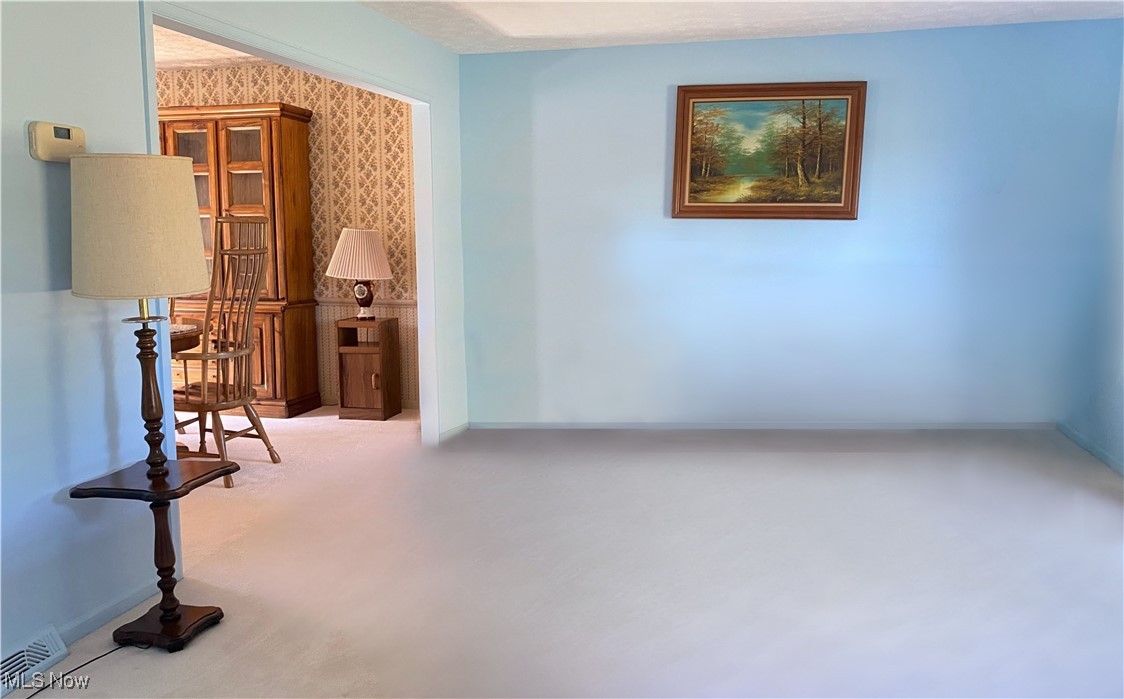 13410 Auburn Road Chardon, OH 44024 - Photo 4 of 25