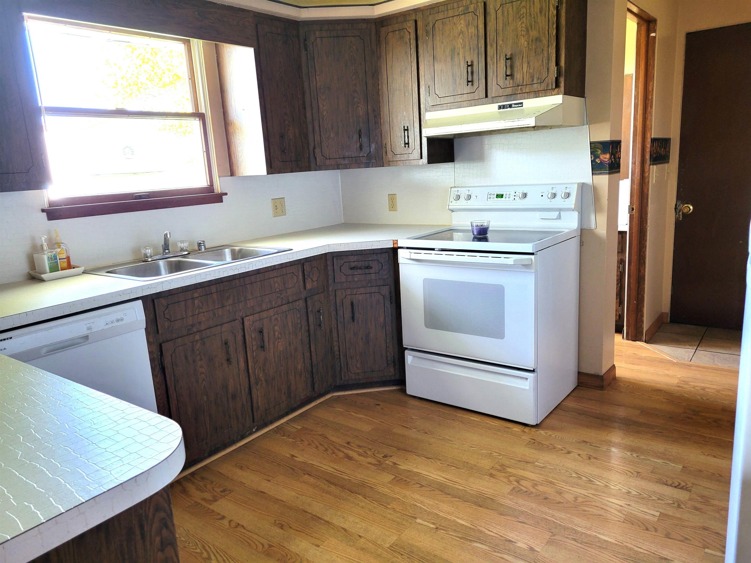 2176 Wheeler Road Bay City, MI 48706 - Photo 8 of 29