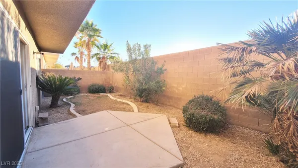 $2,200 | 229 Fairway Woods Drive, Las Vegas, NV 89148